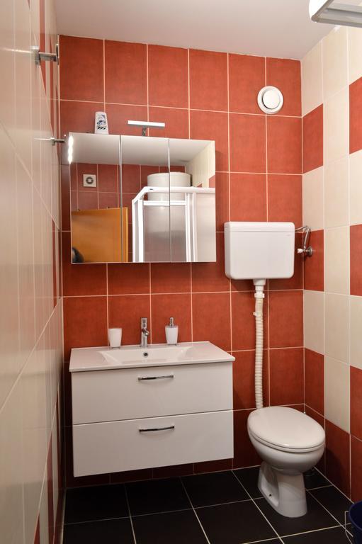 Apartment Millas Nis Bagian luar foto