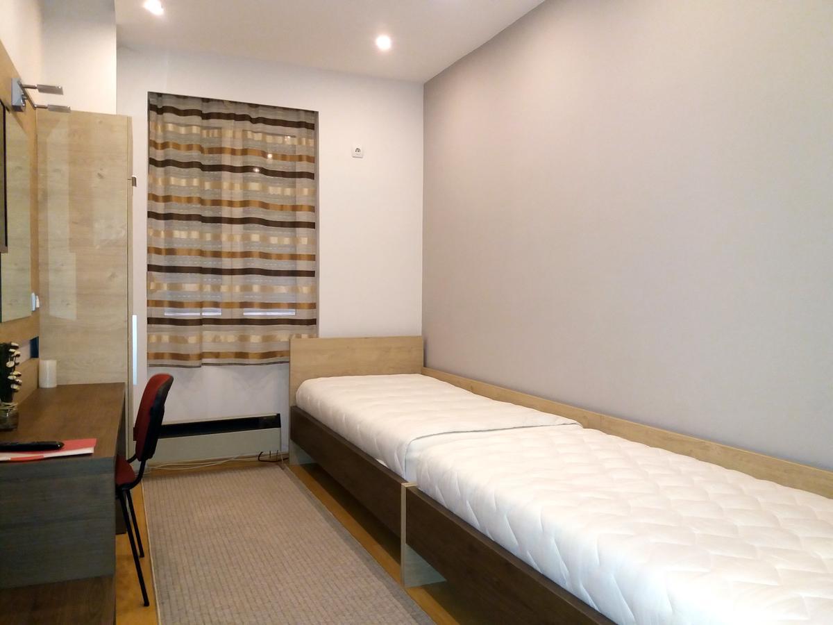Apartment Millas Nis Bagian luar foto